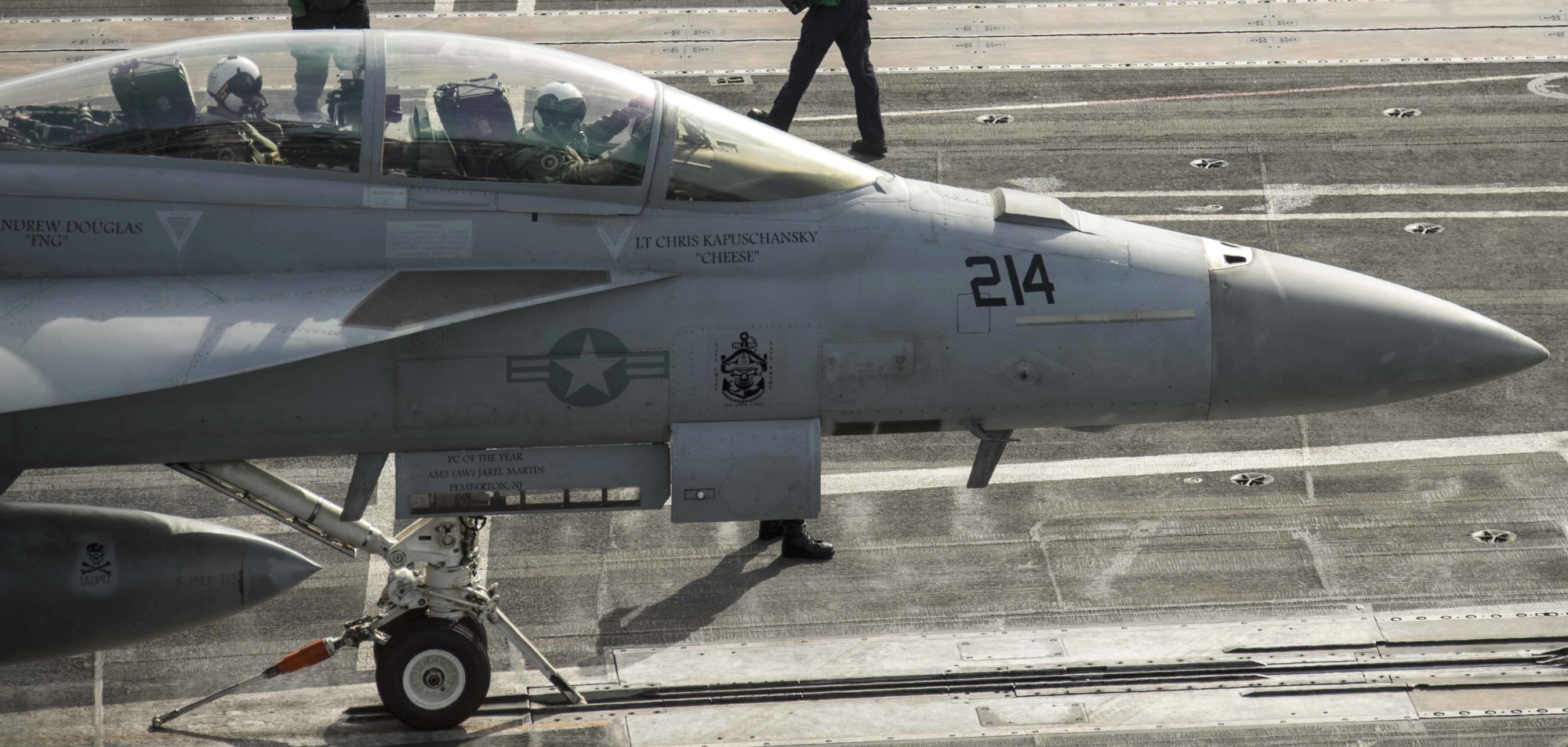 vfa-103 jolly rogers strike fighter squadron f/a-18f super hornet cvw-7 cvn-72 uss abraham lincoln cockpit 50