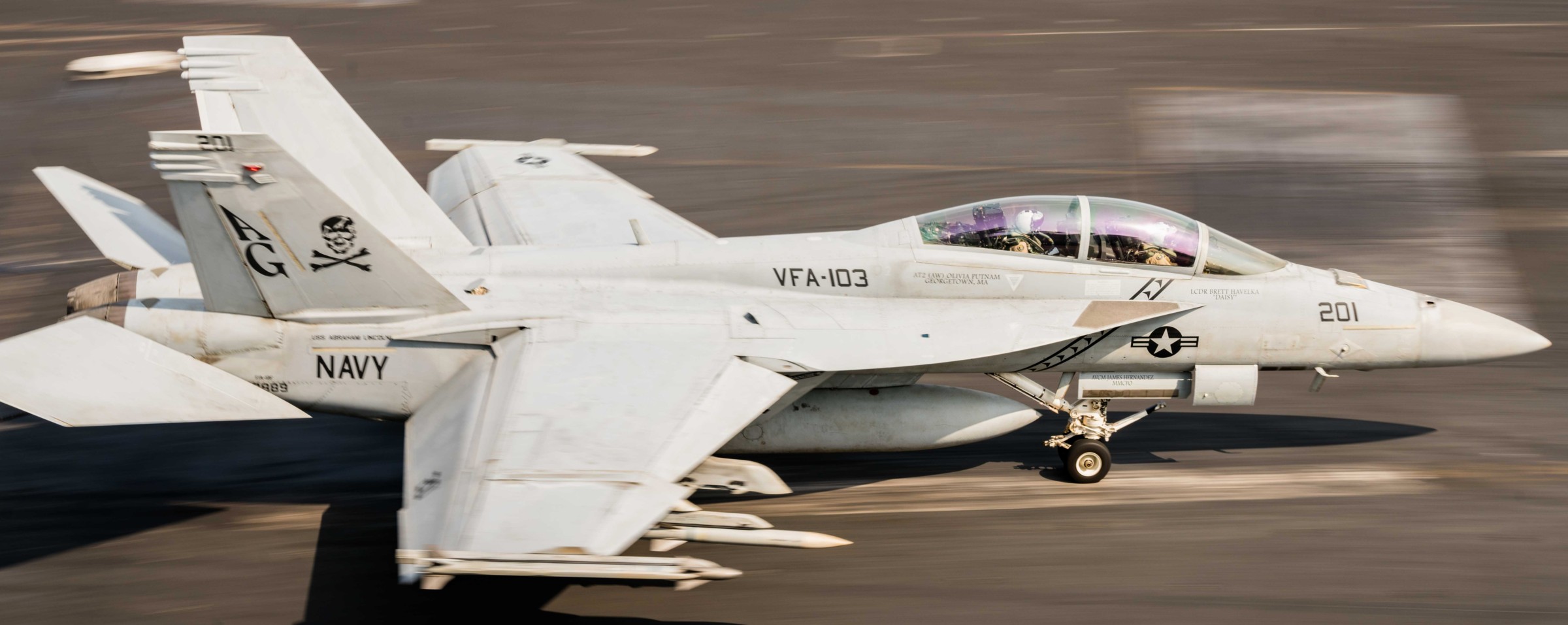 vfa-103 jolly rogers strike fighter squadron f/a-18f super hornet cvw-7 cvn-72 uss abraham lincoln 60