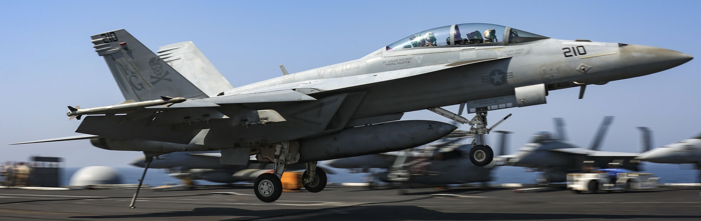 vfa-103 jolly rogers strike fighter squadron f/a-18f super hornet cvw-7 cvn-72 uss abraham lincoln 61