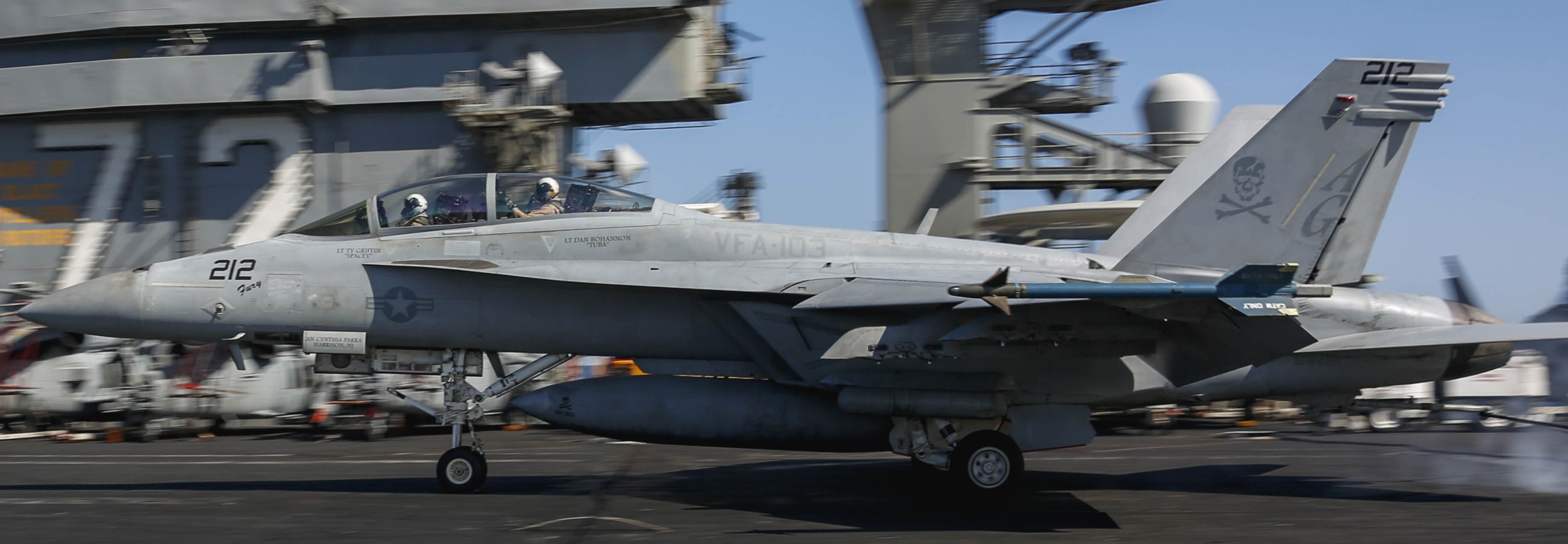 vfa-103 jolly rogers strike fighter squadron f/a-18f super hornet cvw-7 cvn-72 uss abraham lincoln 64