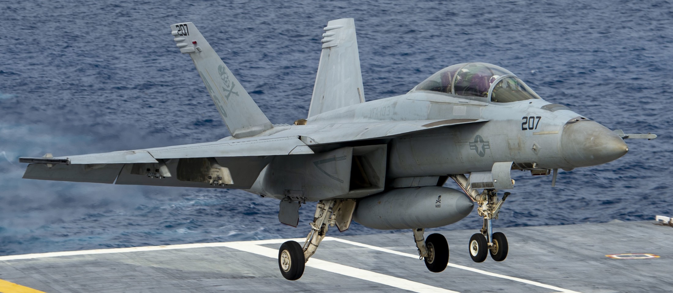 vfa-103 jolly rogers strike fighter squadron f/a-18f super hornet cvw-7 cvn-77 uss george h. w. bush 71