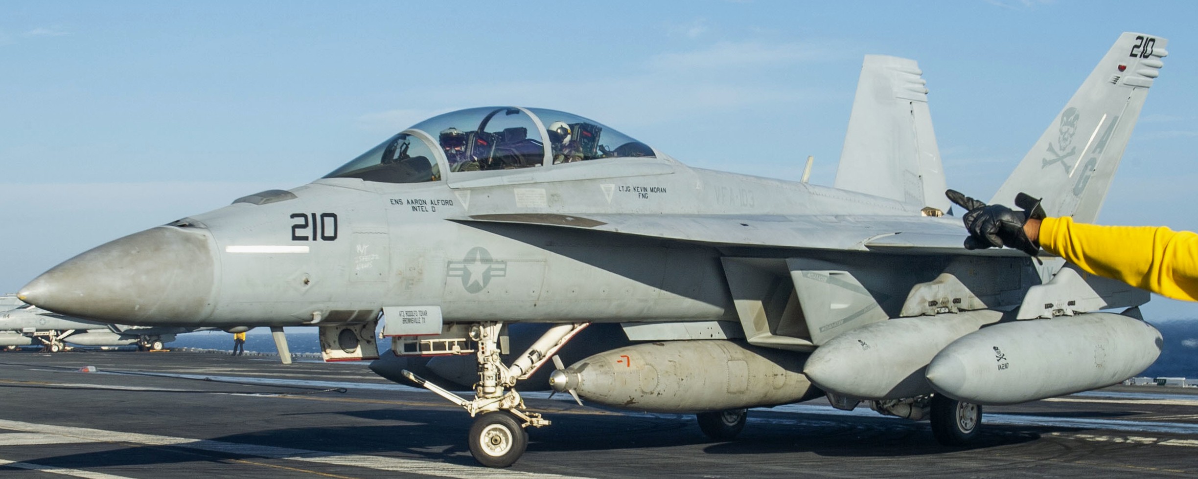 vfa-103 jolly rogers strike fighter squadron f/a-18f super hornet cvw-7 cvn-77 uss george h. w. bush 76