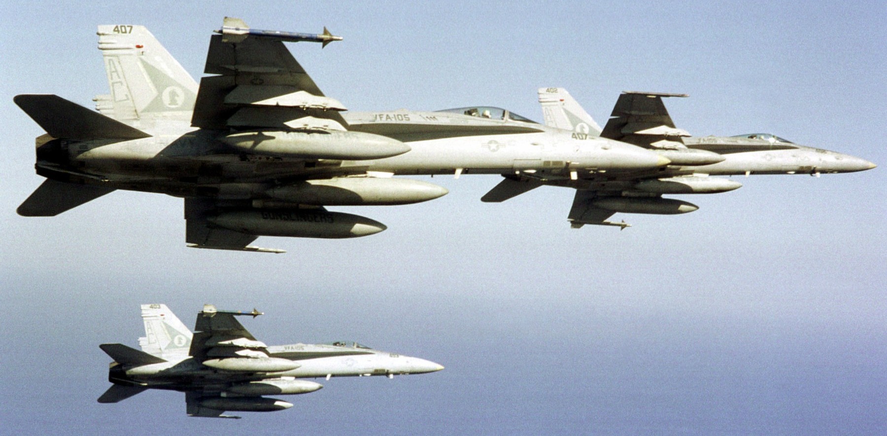 vfa-105 gunslingers strike fighter squadron f/a-18c hornet cvw-3 cvn-65 uss enterprise 1999 11