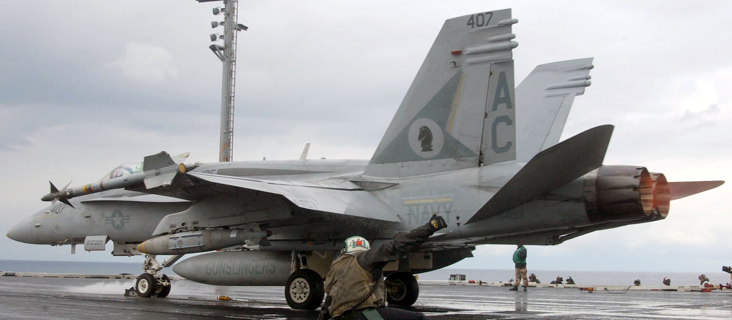 vfa-105 gunslingers strike fighter squadron f/a-18c hornet cvw-3 cvn-75 uss harry s. truman 16