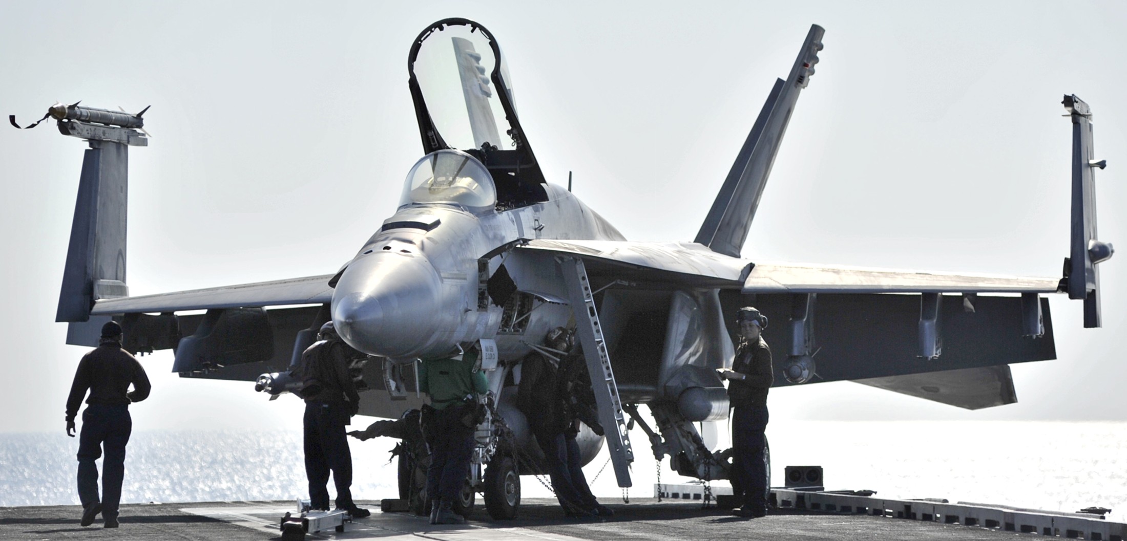 vfa-105 gunslingers strike fighter squadron f/a-18e super hornet cvw-3 cvn-75 uss harry s. truman 50