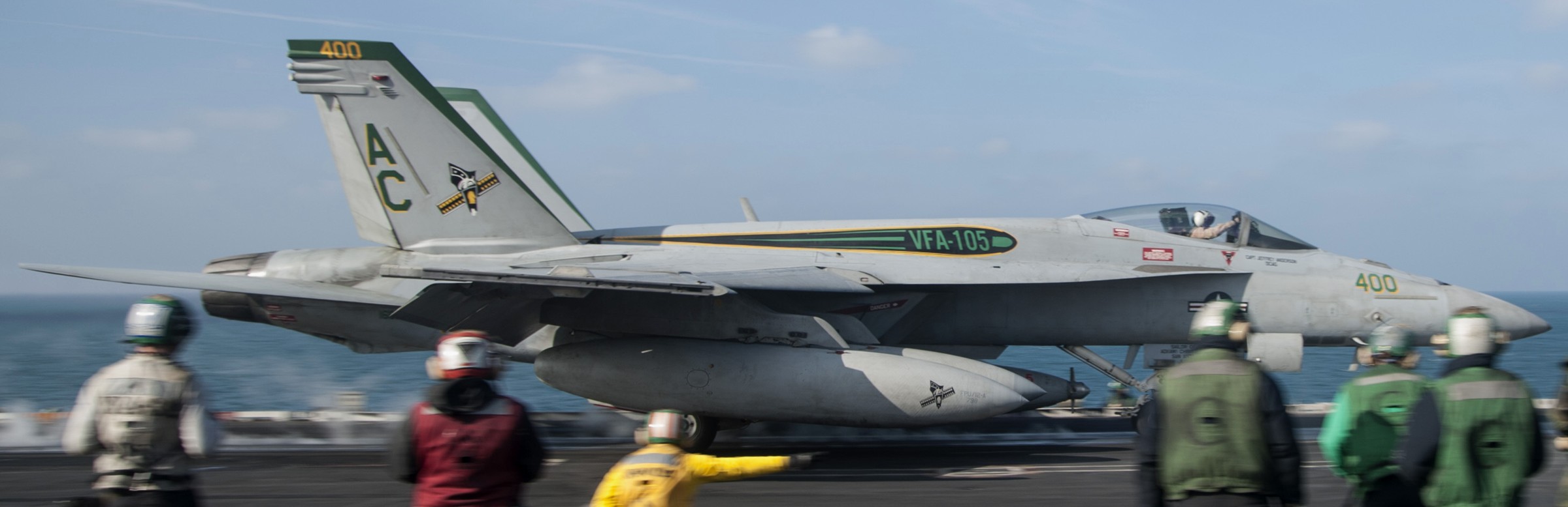 vfa-105 gunslingers strike fighter squadron f/a-18e super hornet cvw-3 cvn-75 uss harry s. truman 52