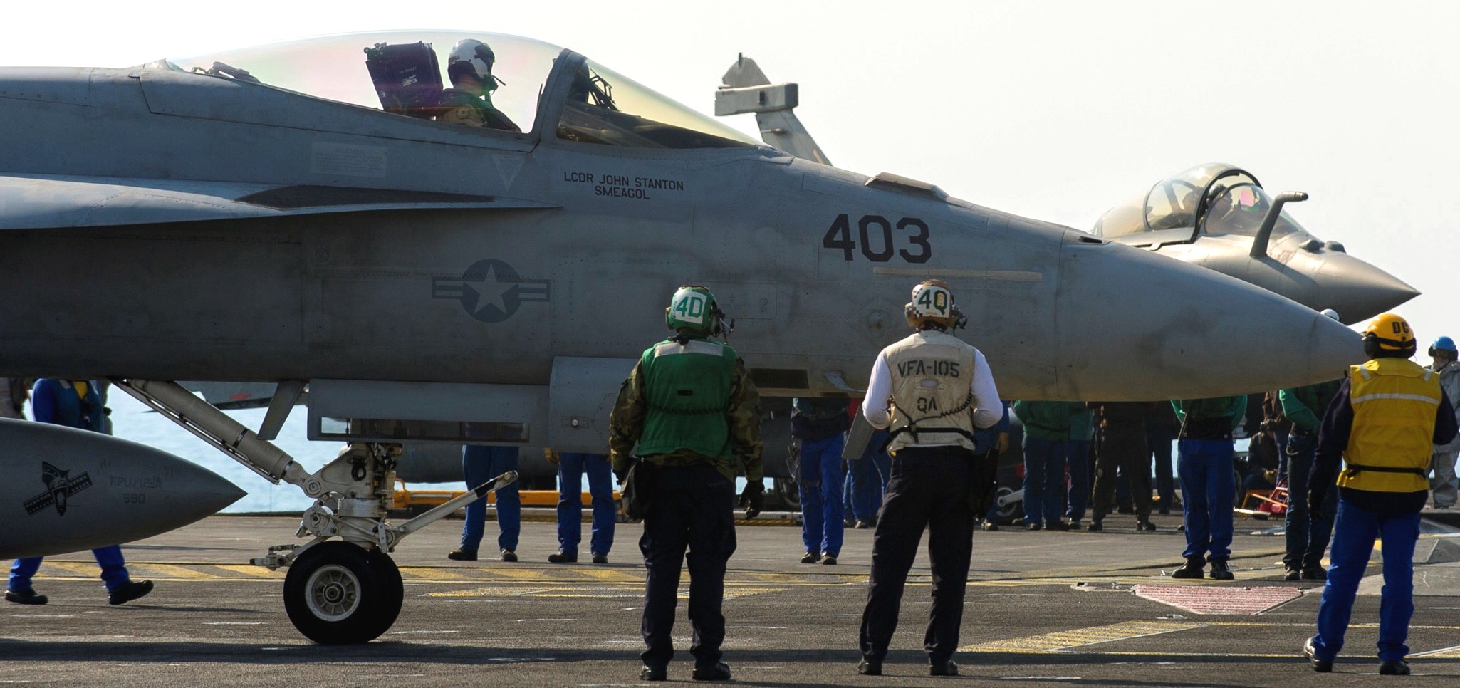 vfa-105 gunslingers strike fighter squadron f/a-18e super hornet charles de gaulle r91 63