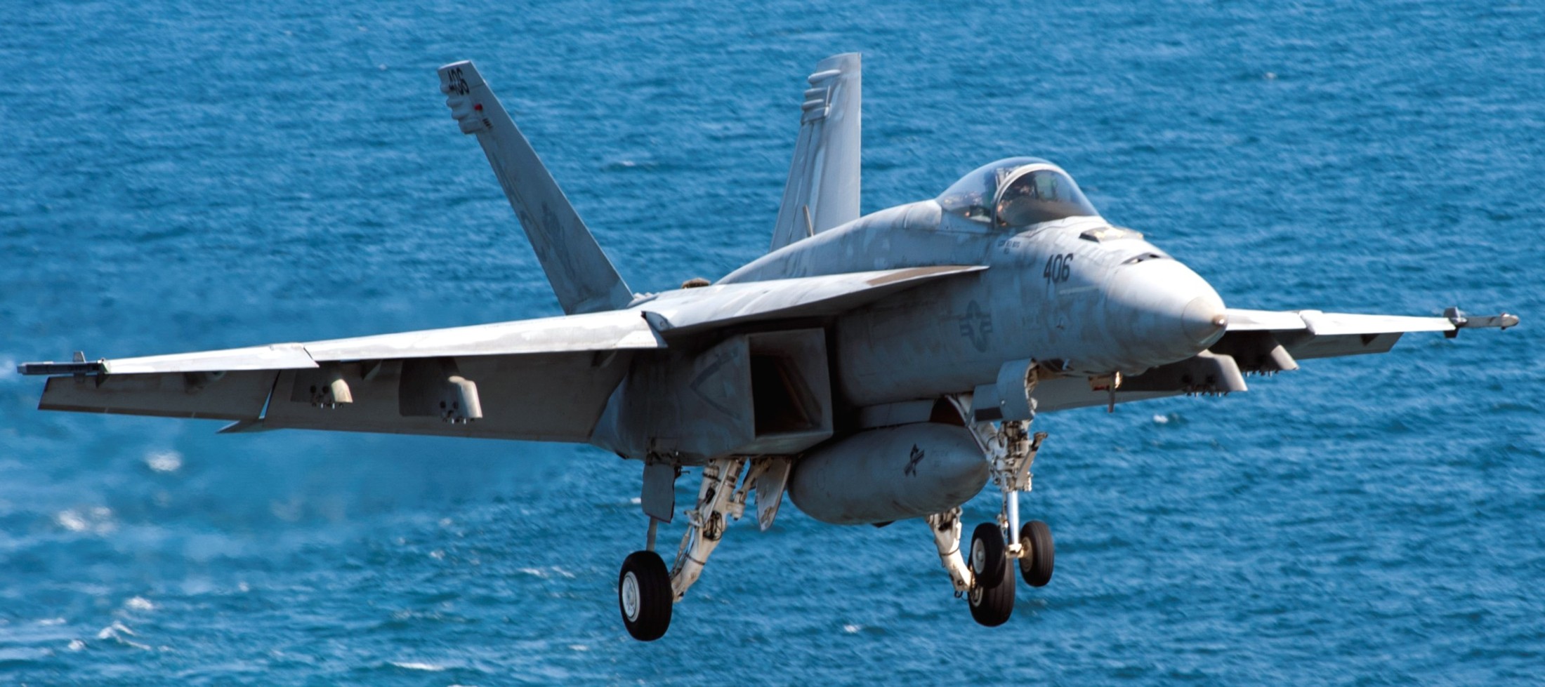 vfa-105 gunslingers strike fighter squadron f/a-18e super hornet cvw-3 cvn-75 uss harry s. truman 68