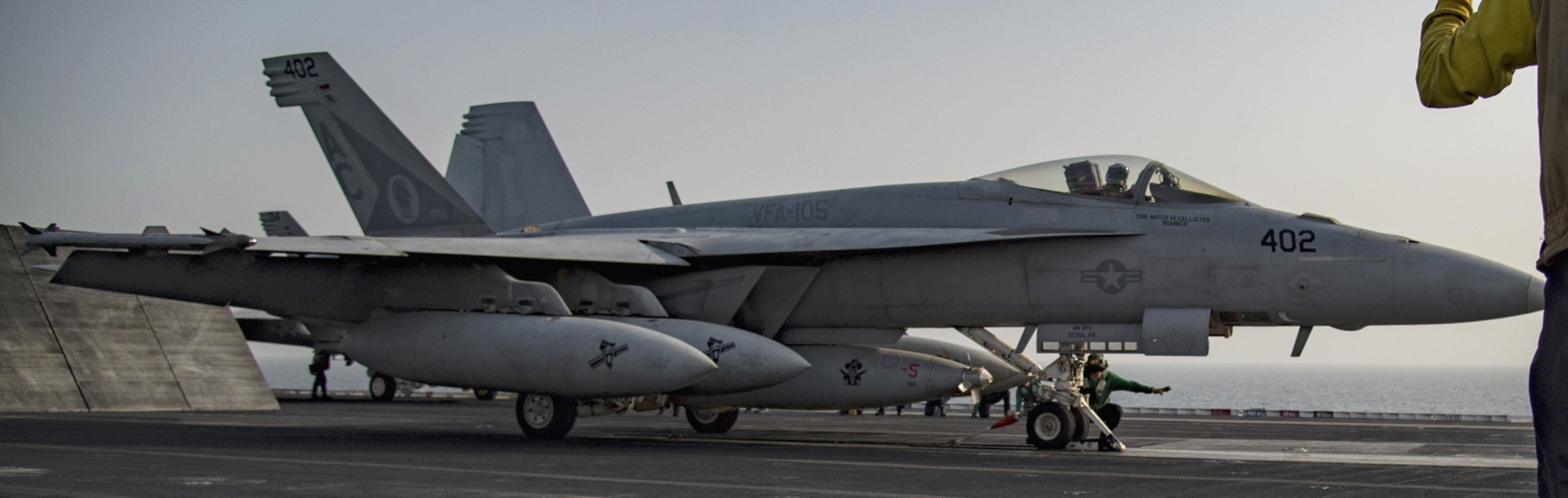 vfa-105 gunslingers strike fighter squadron f/a-18e super hornet cvw-3 cvn-69 uss dwight d. eisenhower 79