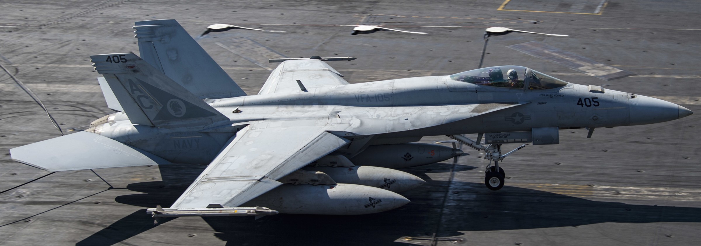 vfa-105 gunslingers strike fighter squadron f/a-18e super hornet cvw-3 cvn-69 uss dwight d. eisenhower 83