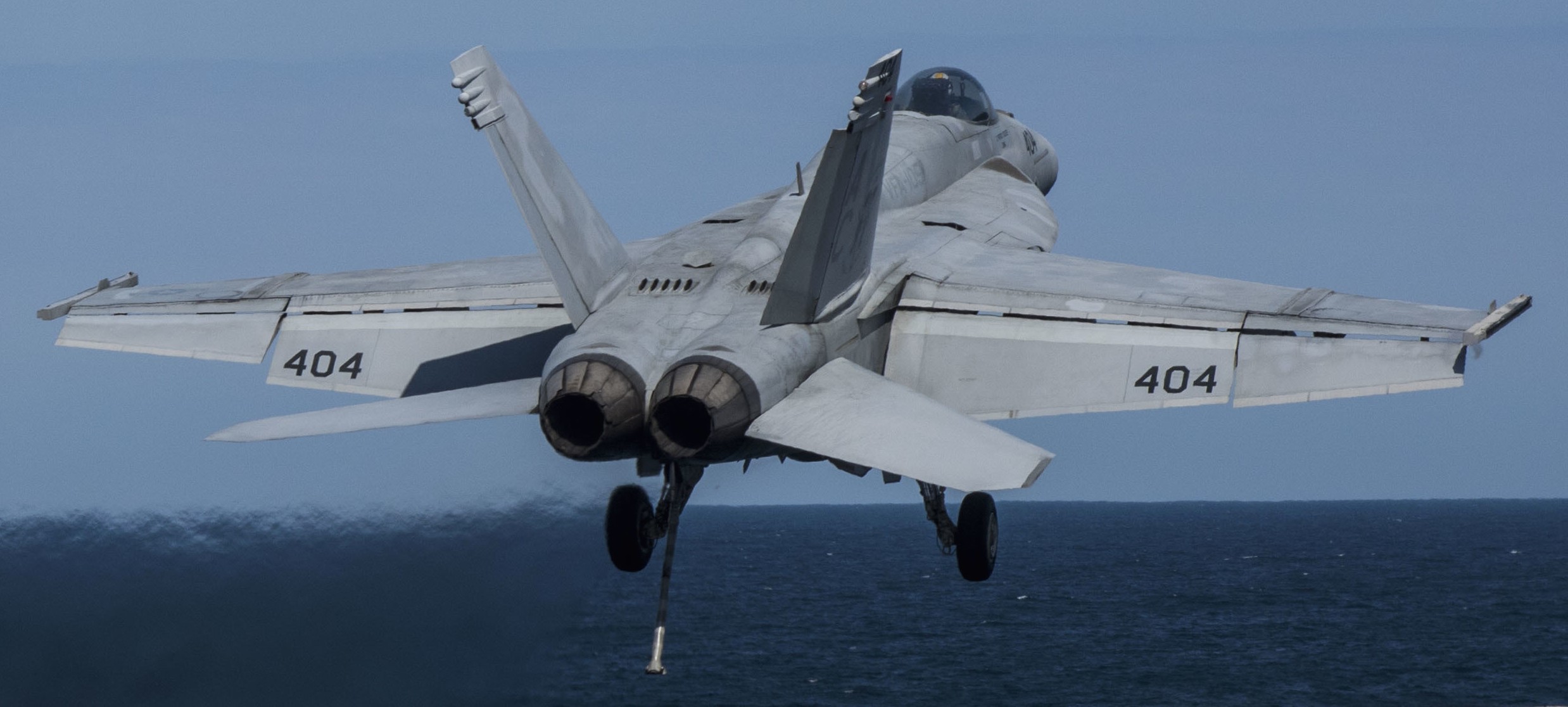 vfa-105 gunslingers strike fighter squadron f/a-18e super hornet cvw-3 cvn-69 uss dwight d. eisenhower 91