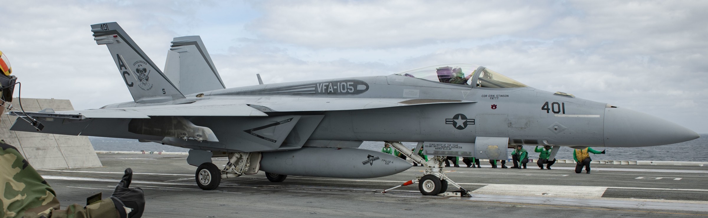 vfa-105 gunslingers strike fighter squadron f/a-18e super hornet cvw-3 cvn-69 uss dwight d. eisenhower 100