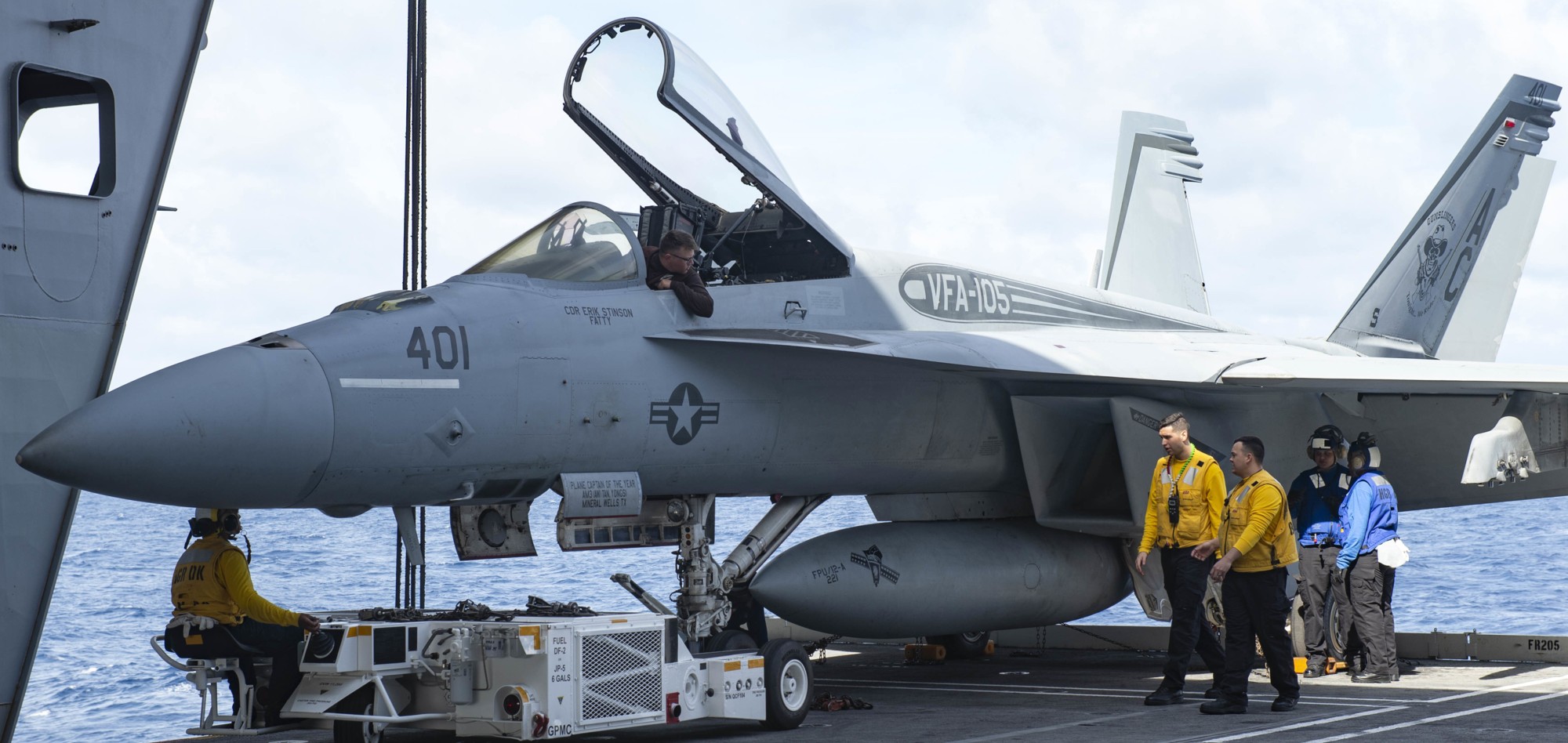 vfa-105 gunslingers strike fighter squadron f/a-18e super hornet cvw-3 cvn-69 uss dwight d. eisenhower 101