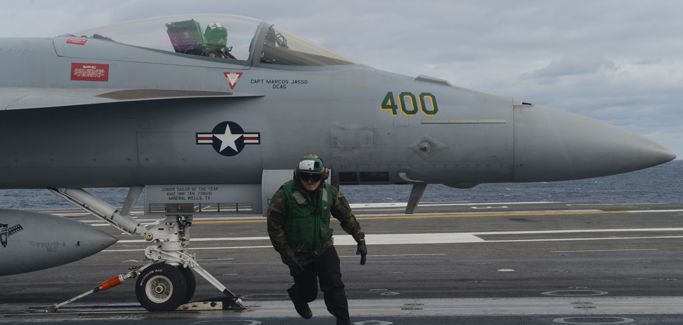 vfa-105 gunslingers strike fighter squadron f/a-18e super hornet cvw-3 cvn-69 uss dwight d. eisenhower 110