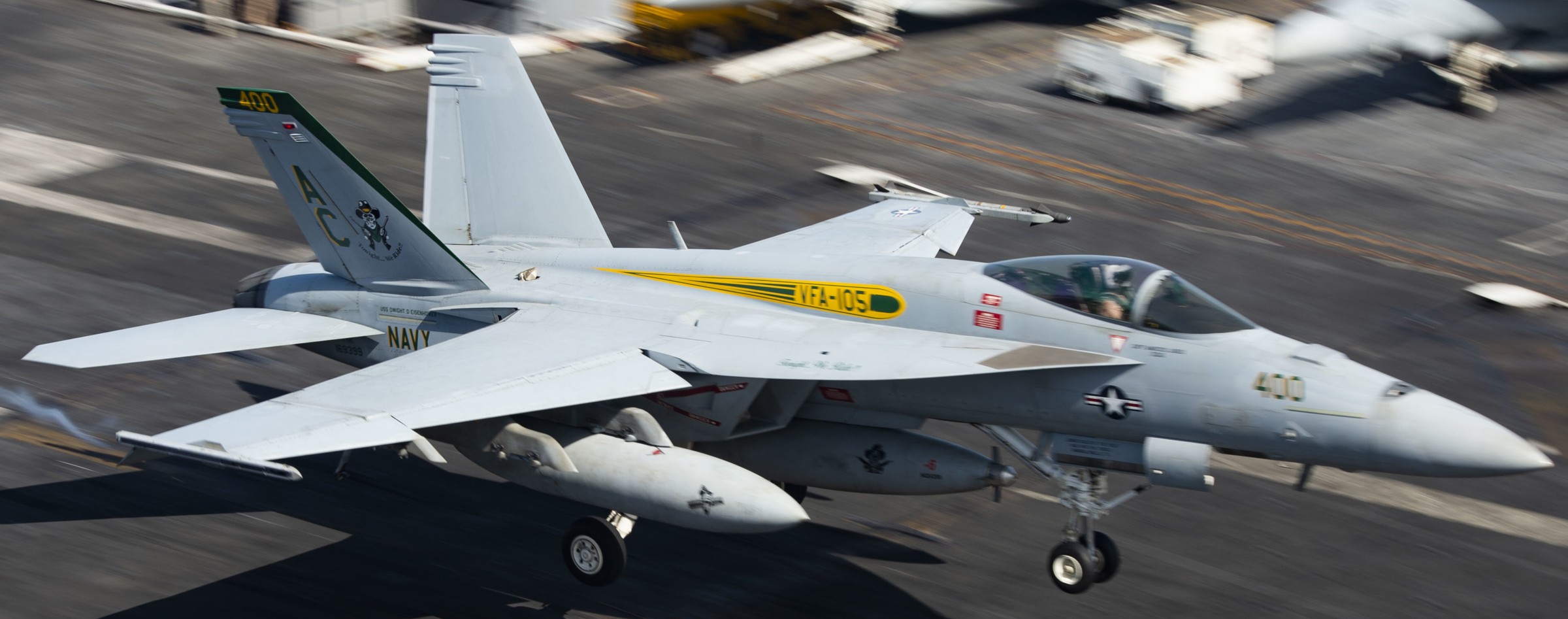 vfa-105 gunslingers strike fighter squadron f/a-18e super hornet cvw-3 cvn-69 uss dwight d. eisenhower 2020 115