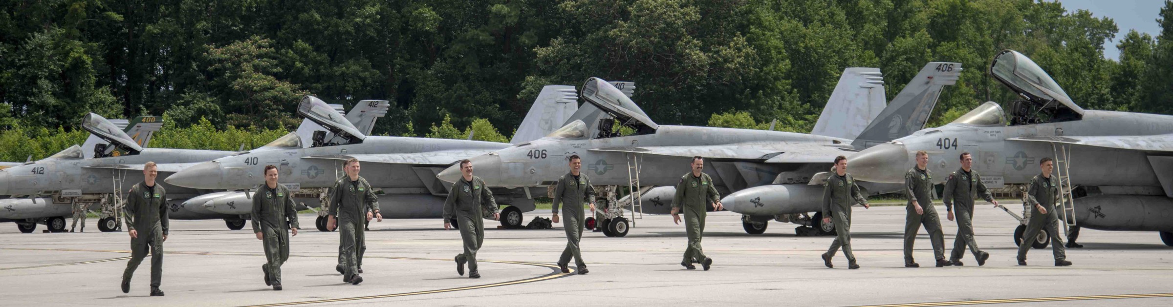 vfa-105 gunslingers strike fighter squadron f/a-18e super hornet returning nas oceana virginia 2024 130