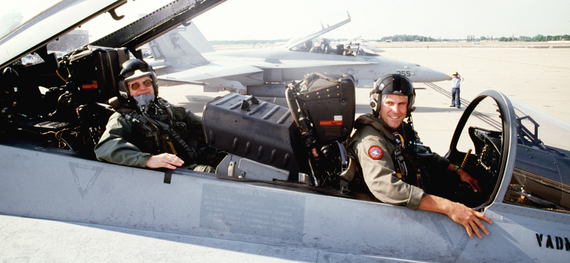 vfa-106 gladiators strike fighter squadron f/a-18d hornet nas norfolk 1993