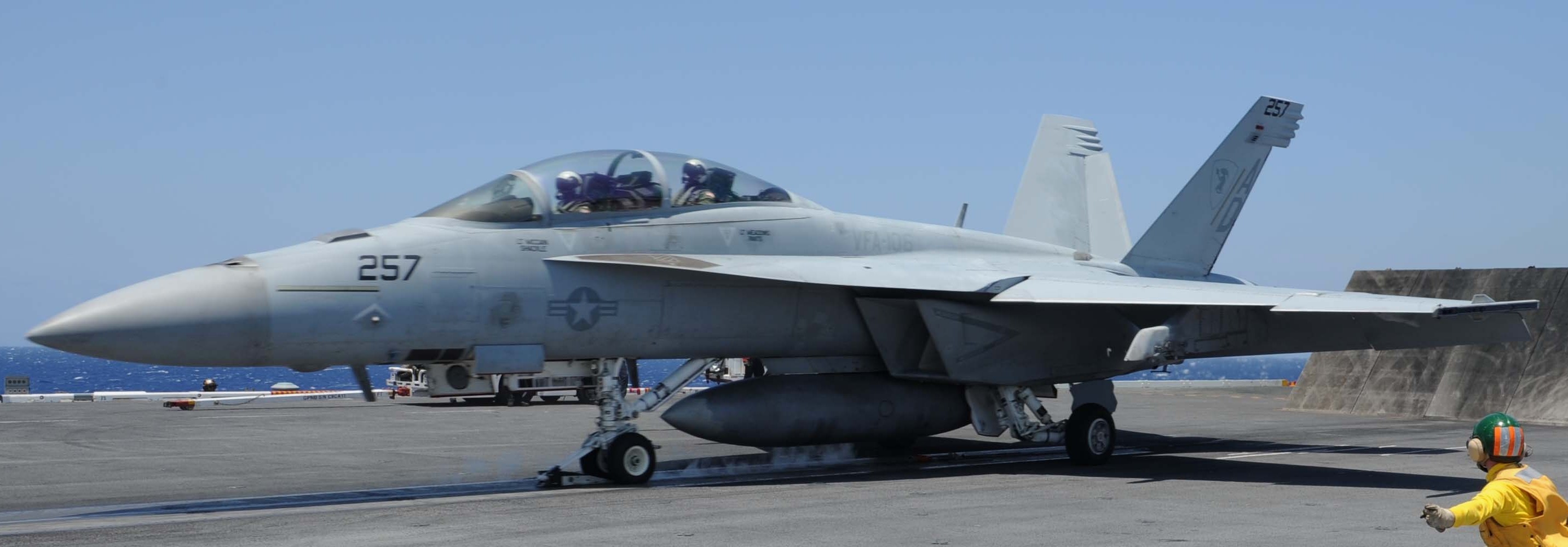 vfa-106 gladiators strike fighter squadron f/a-18f super hornet 116