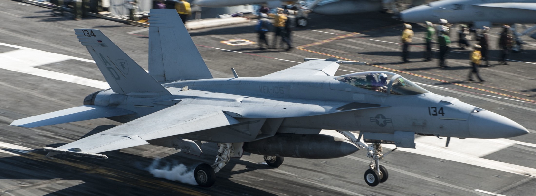 vfa-106 gladiators strike fighter squadron f/a-18e super hornet uss george h. w. bush 117