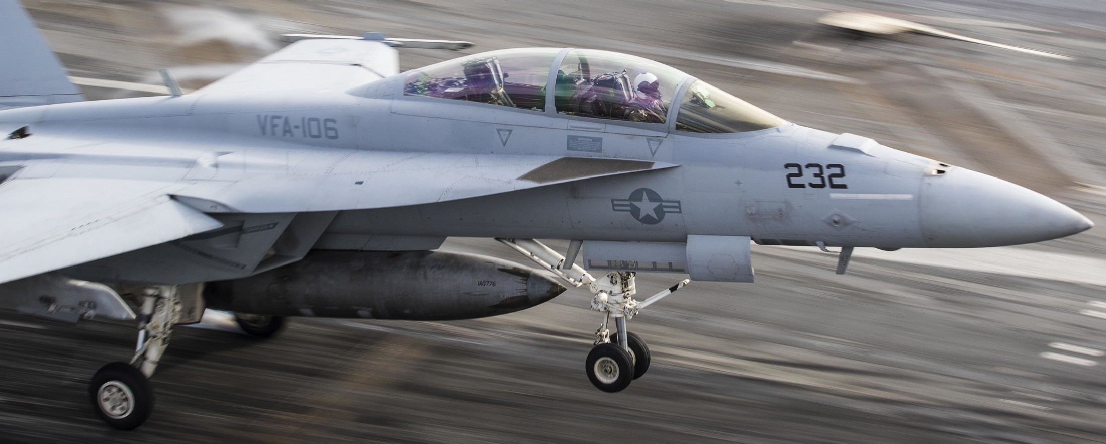 vfa-106 gladiators strike fighter squadron f/a-18f super hornet cvn-73 uss george washington 2016 124