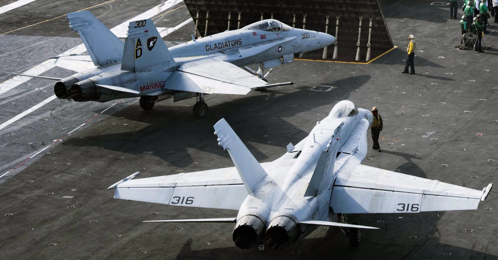 vfa-106 gladiators strike fighter squadron f/a-18c hornet 125