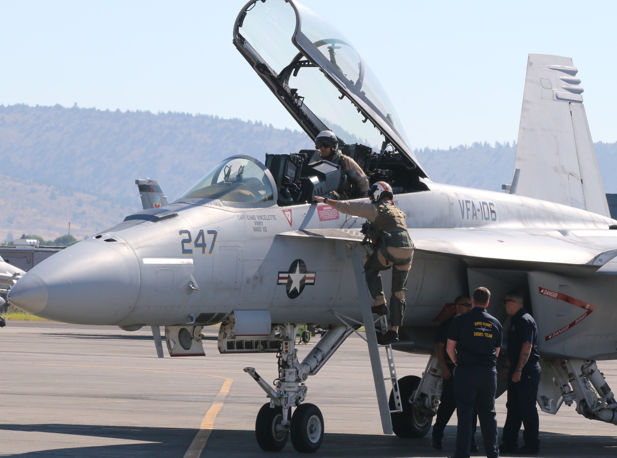 vfa-106 gladiators strike fighter squadron f/a-18f super hornet kingsley field angb oregon 127