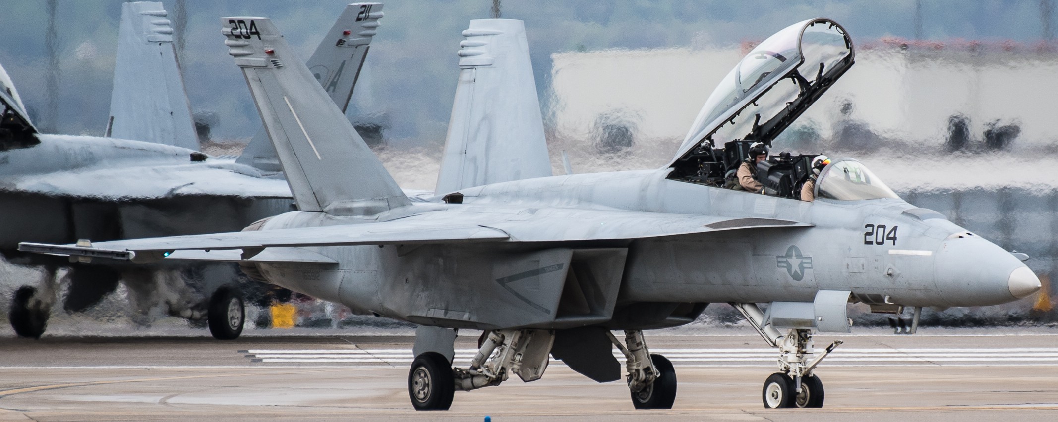 vfa-106 gladiators strike fighter squadron f/a-18f super hornet louisville angb kentucky 137