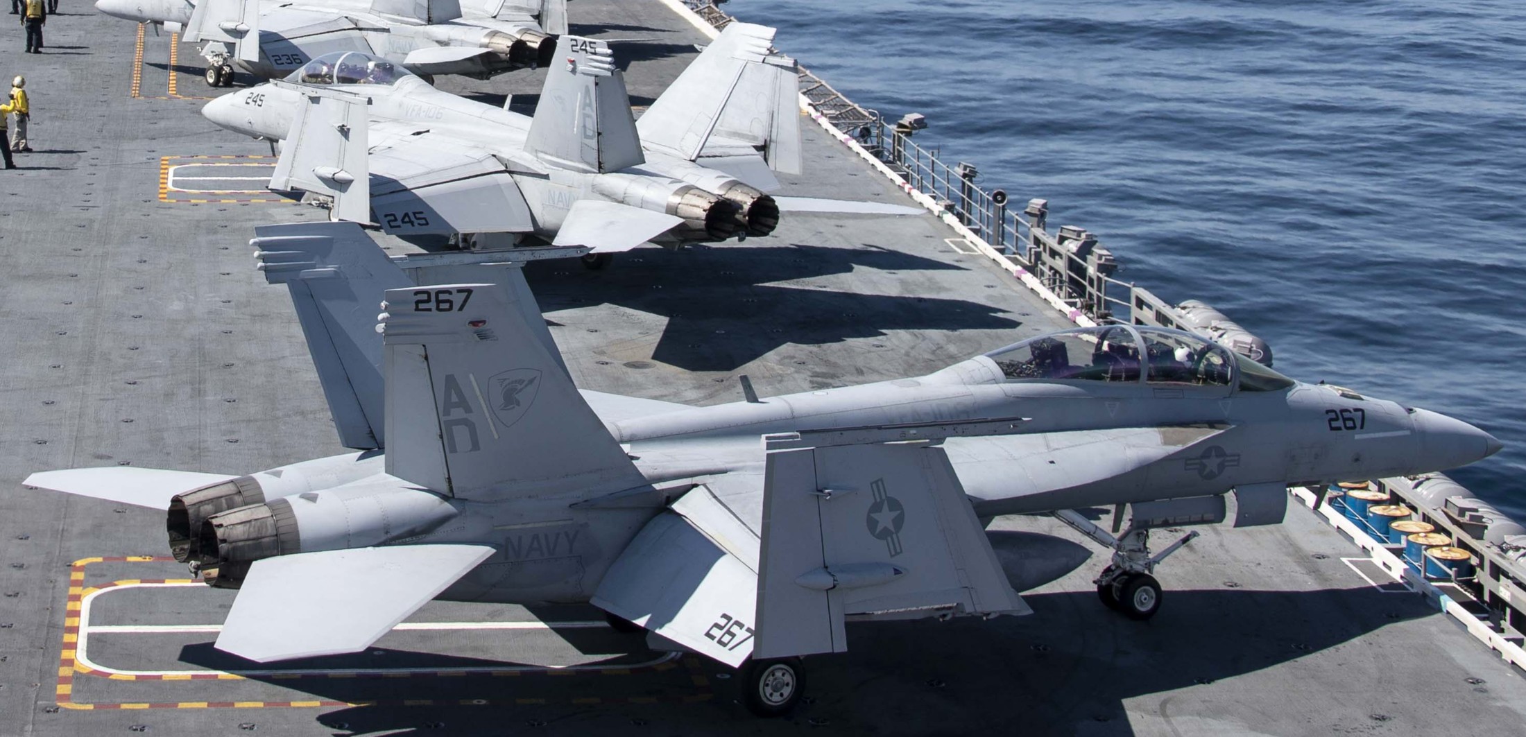 vfa-106 gladiators strike fighter squadron f/a-18f super hornet 151