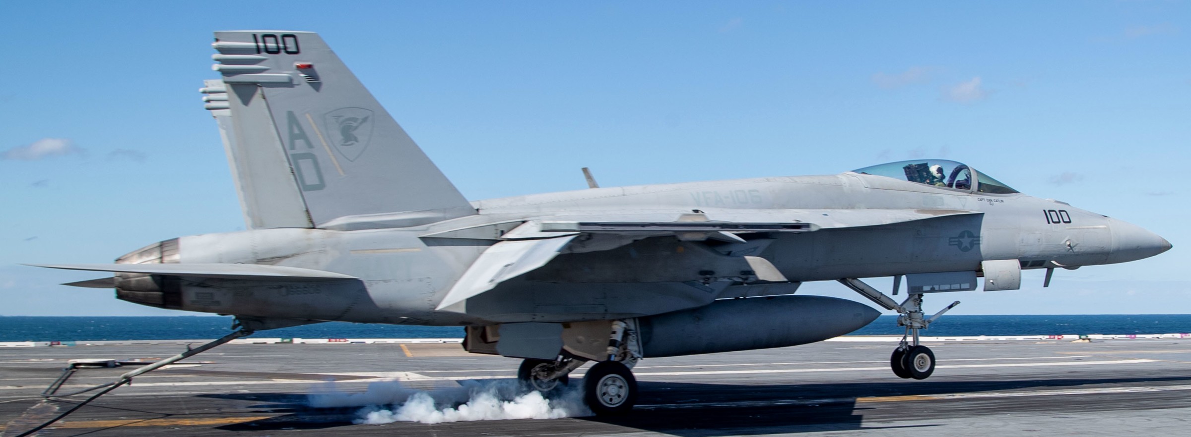 vfa-106 gladiators strike fighter squadron f/a-18e super hornet uss gerald r. ford 2020 155