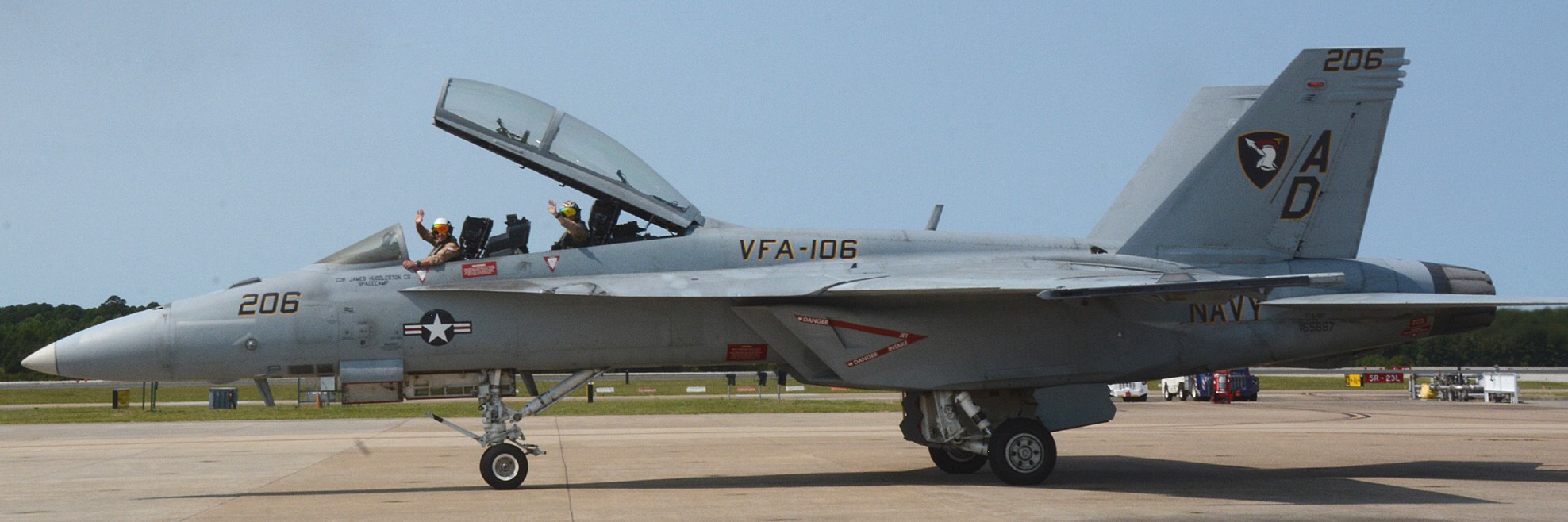 vfa-106 gladiators strike fighter squadron f/a-18f super hornet nas oceana virginia 2022 164