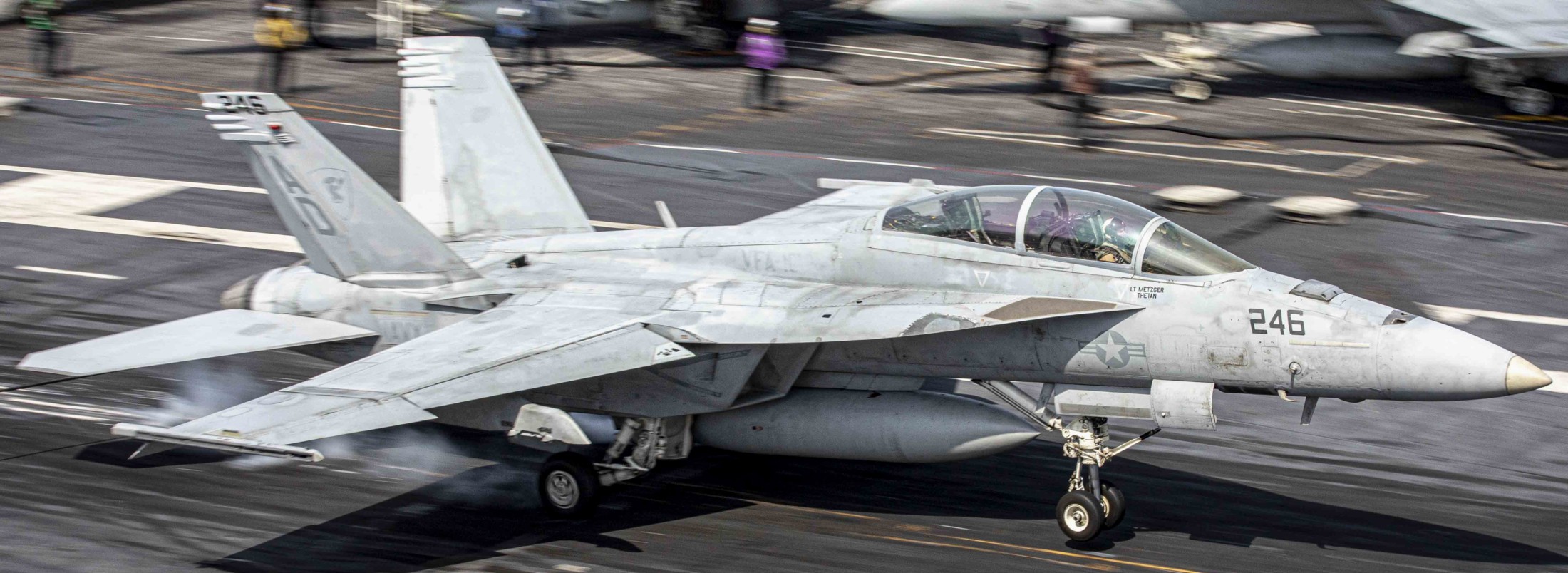 vfa-106 gladiators strike fighter squadron f/a-18f super hornet cvn-77 uss george h. w. bush 173