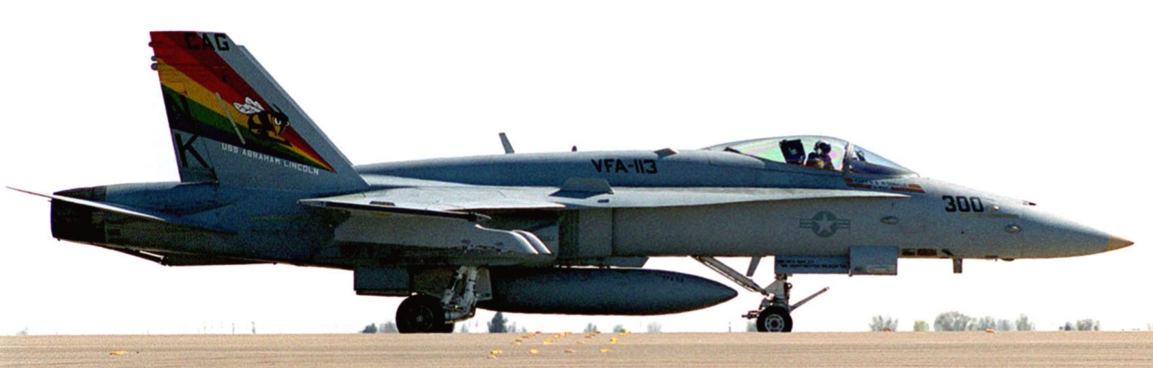 vfa-113 stingers strike fighter squadron f/a-18c hornet roswell airport new mexico 1997 111