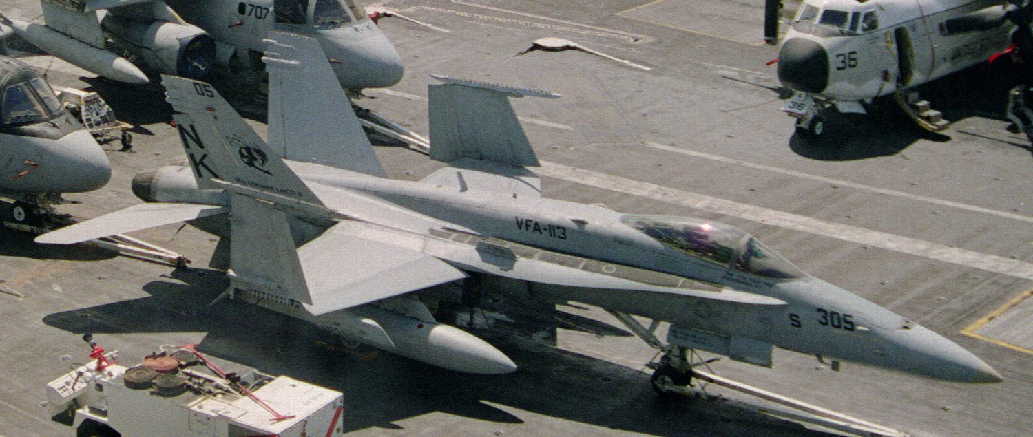 vfa-113 stingers strike fighter squadron f/a-18c hornet cvw-14 cvn-72 uss abraham lincoln 2000 112