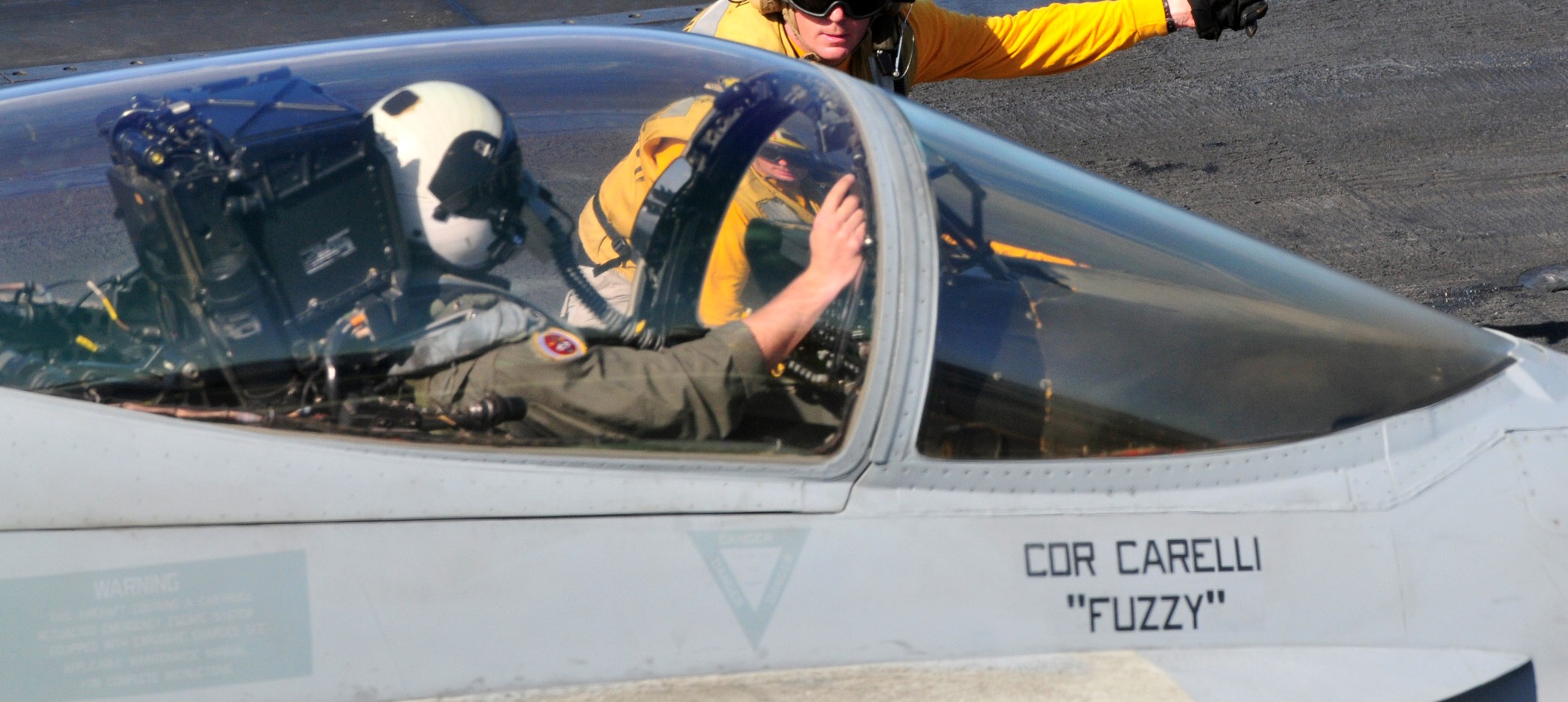 vfa-113 stingers strike fighter squadron f/a-18c hornet cvw-17 cvn-70 uss carl vinson cockpit 2011 116