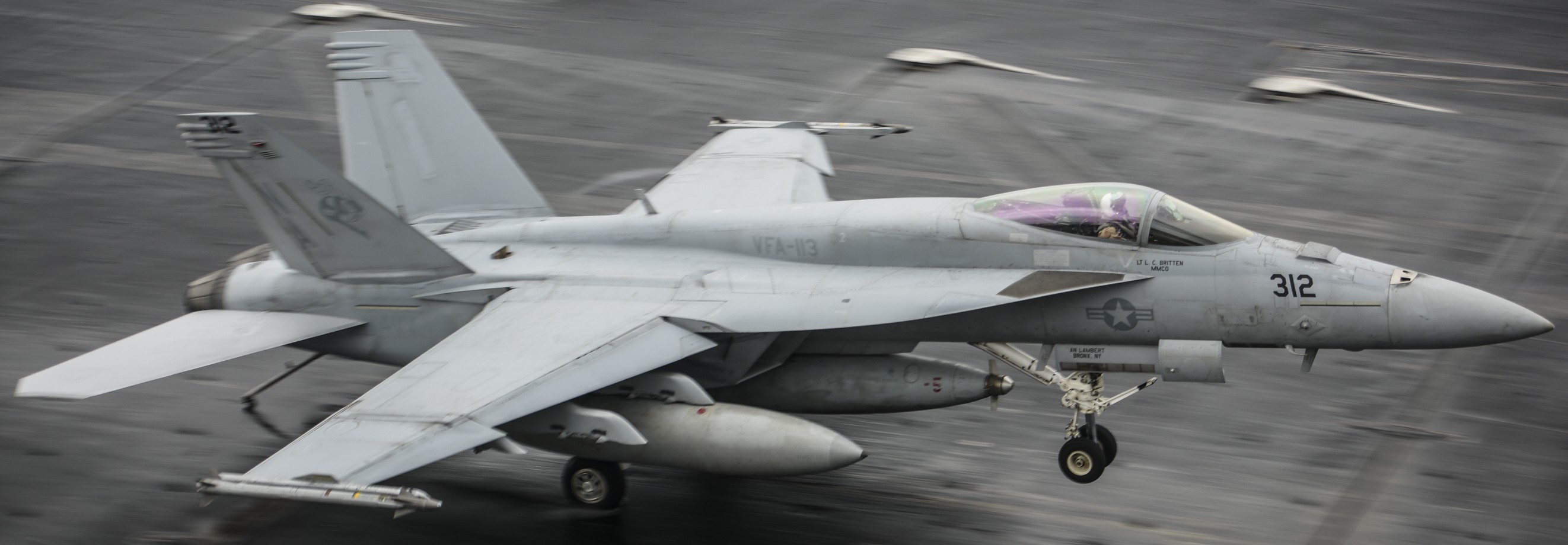 vfa-113 stingers strike fighter squadron f/a-18e super hornet cvw-17 cvn-71 uss theodore roosevelt 140