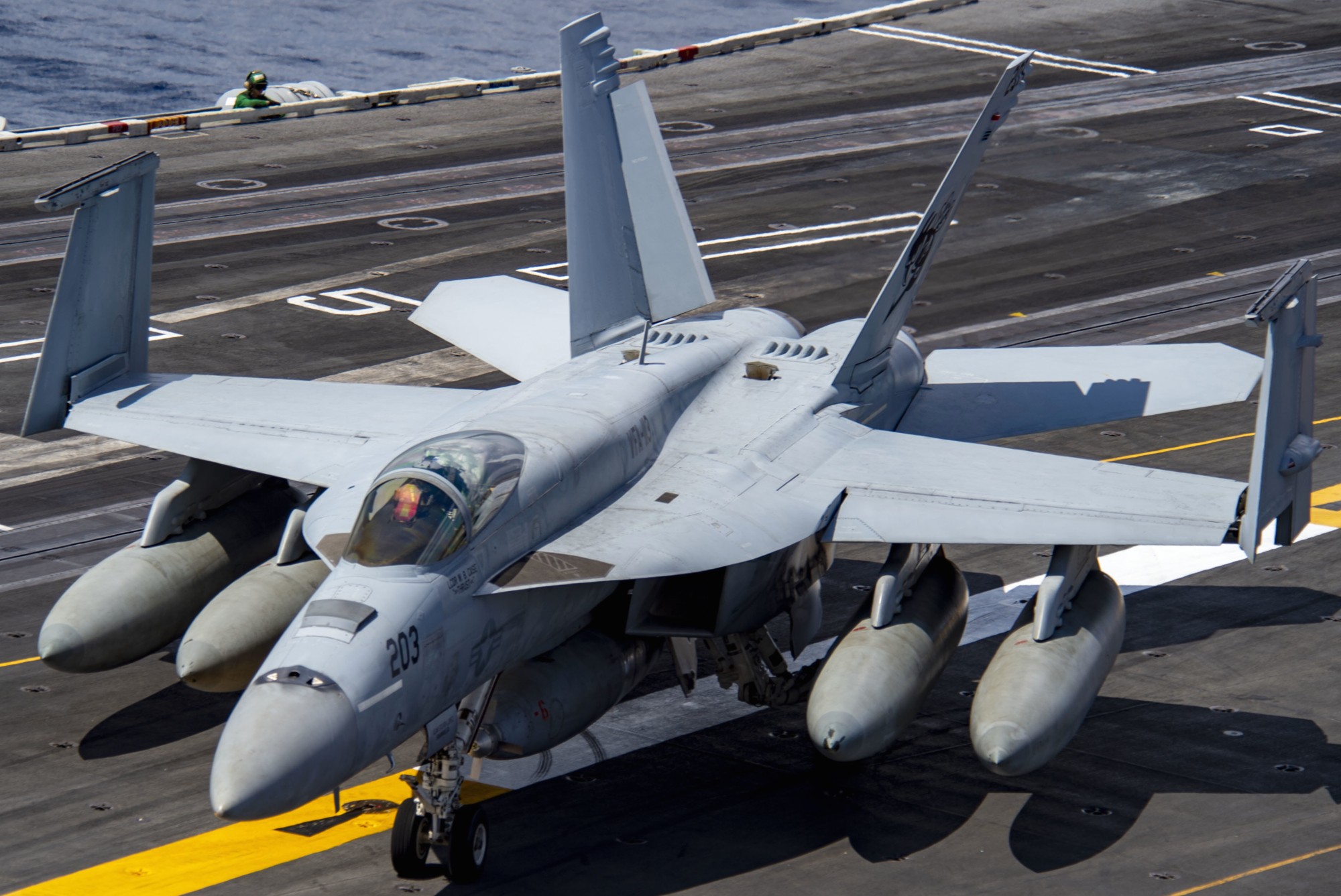 vfa-113 stingers strike fighter squadron f/a-18e super hornet cvw-2 cvn-70 uss carl vinson 155