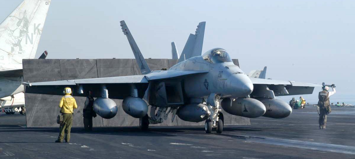 vfa-115 eagles strike fighter squadron f/a-18e super hornet cvw-14 cvn-72 uss abraham lincoln 61