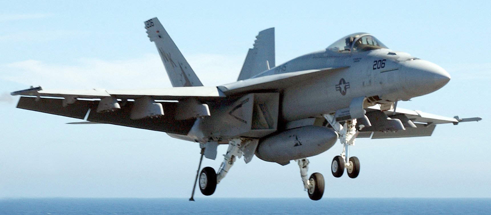 vfa-115 eagles strike fighter squadron f/a-18e super hornet cvw-14 cvn-72 uss abraham lincoln 71