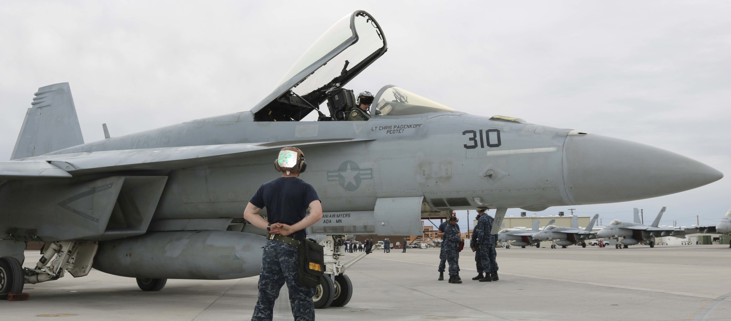 vfa-115 eagles strike fighter squadron f/a-18e super hornet nas fallon nevada 96