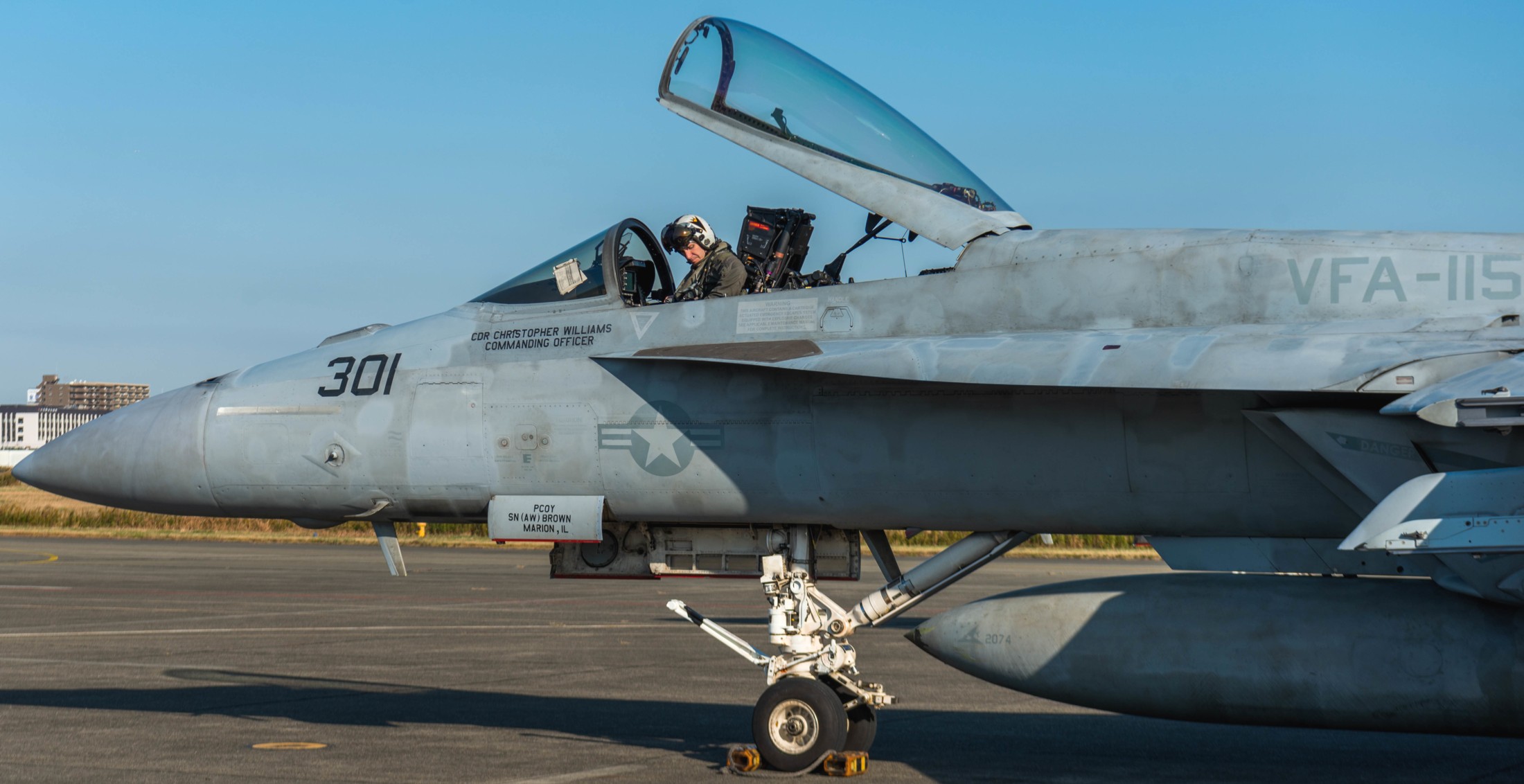 vfa-115 eagles strike fighter squadron f/a-18e super hornet cvw-5 naf atsugi japan 119