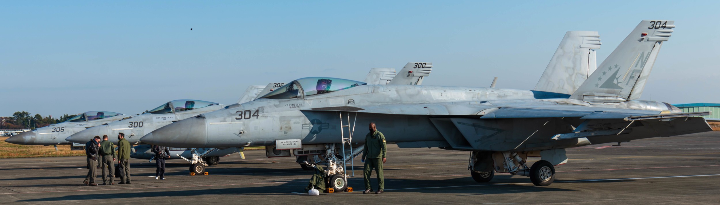 vfa-115 eagles strike fighter squadron f/a-18e super hornet cvw-5 naf atsugi japan 121