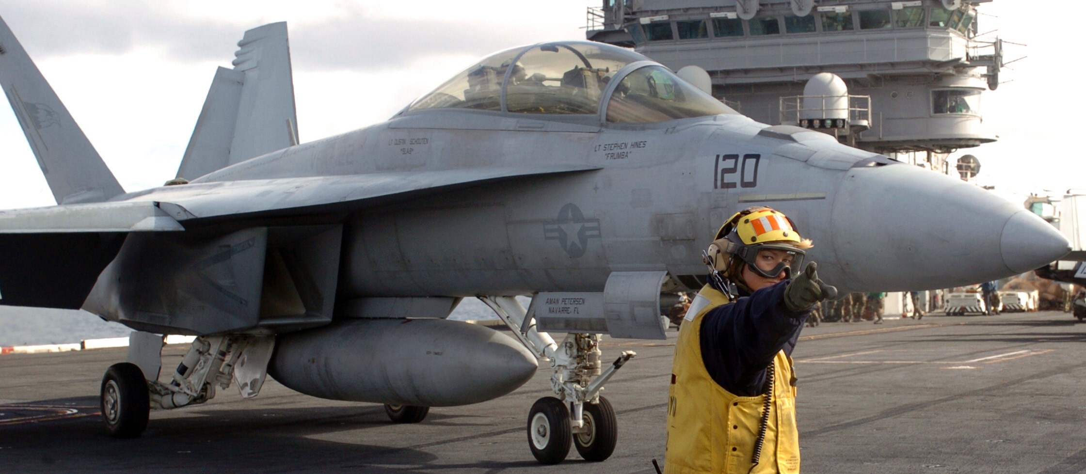 vfa-122 flying eagles strike fighter squadron f/a-18f super hornet cvn-68 uss nimitz 2007 47