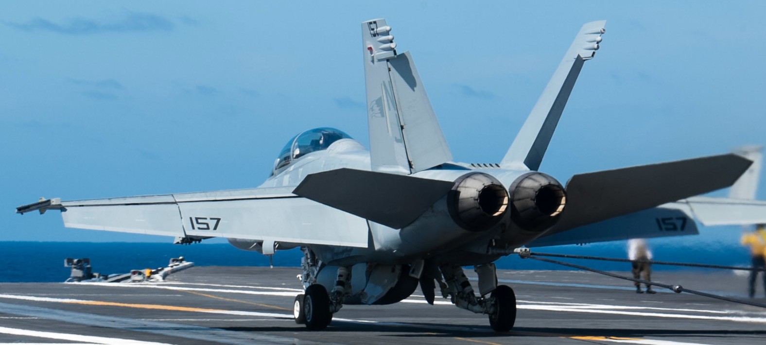 vfa-122 flying eagles strike fighter squadron f/a-18f super hornet 49