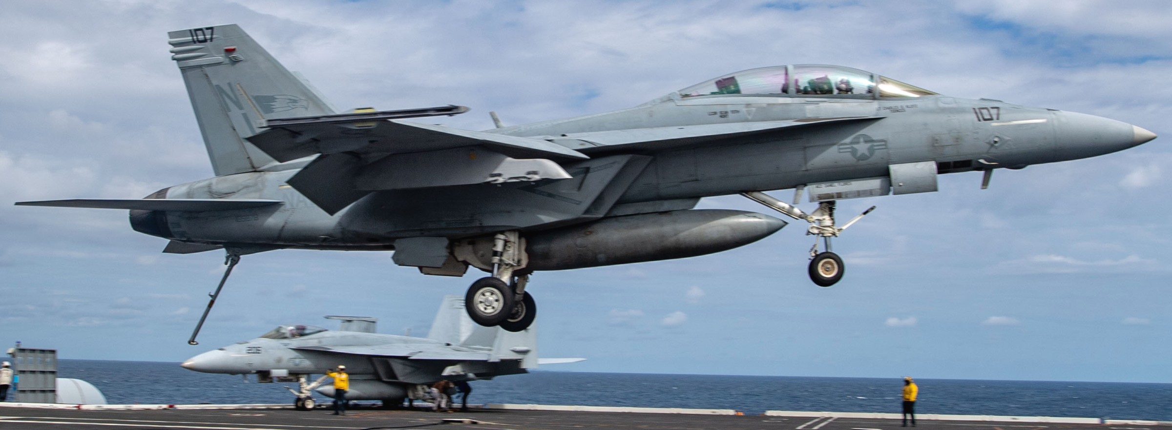 vfa-122 flying eagles strike fighter squadron f/a-18f super hornet cvn-69 uss dwight d. eisenhower 83