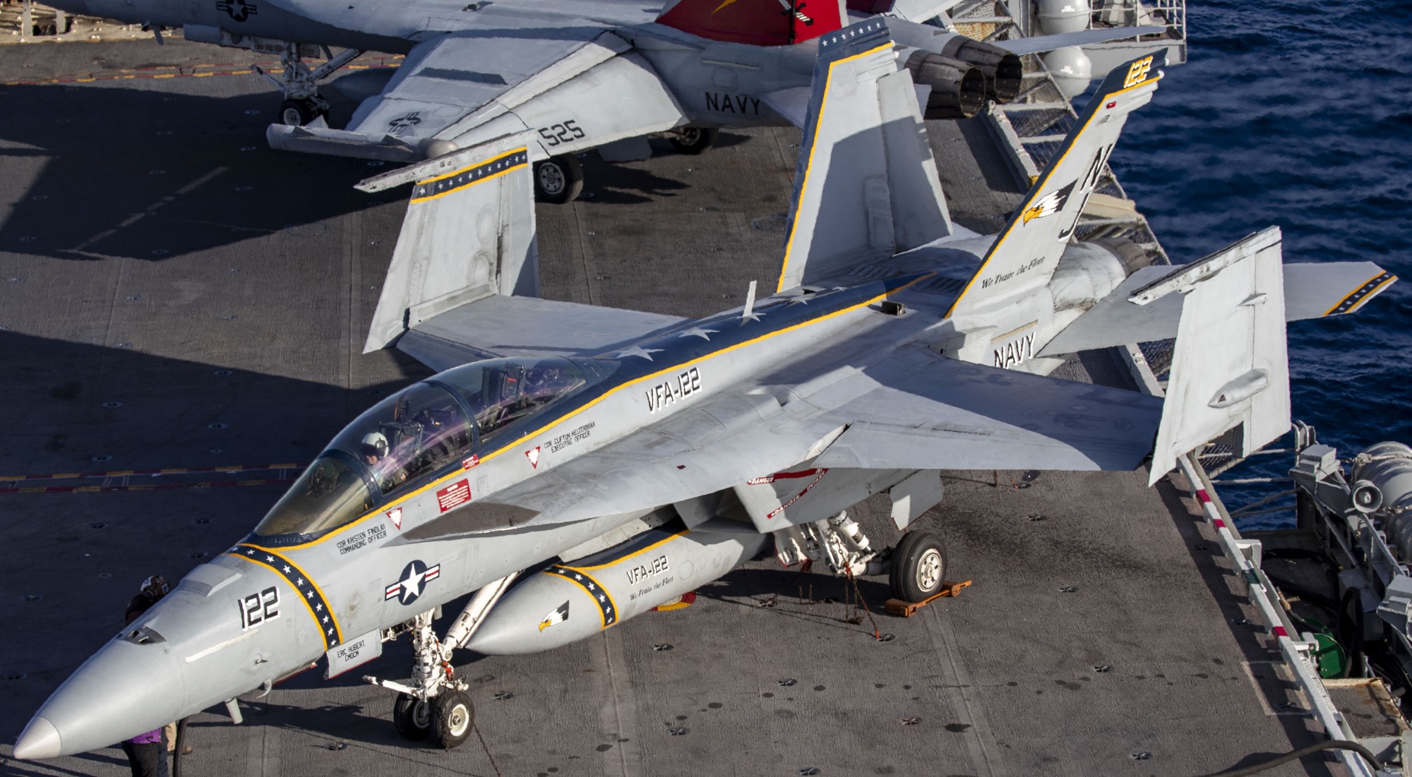 vfa-122 flying eagles strike fighter squadron f/a-18f super hornet cvn-72 uss abraham lincoln 2023 87