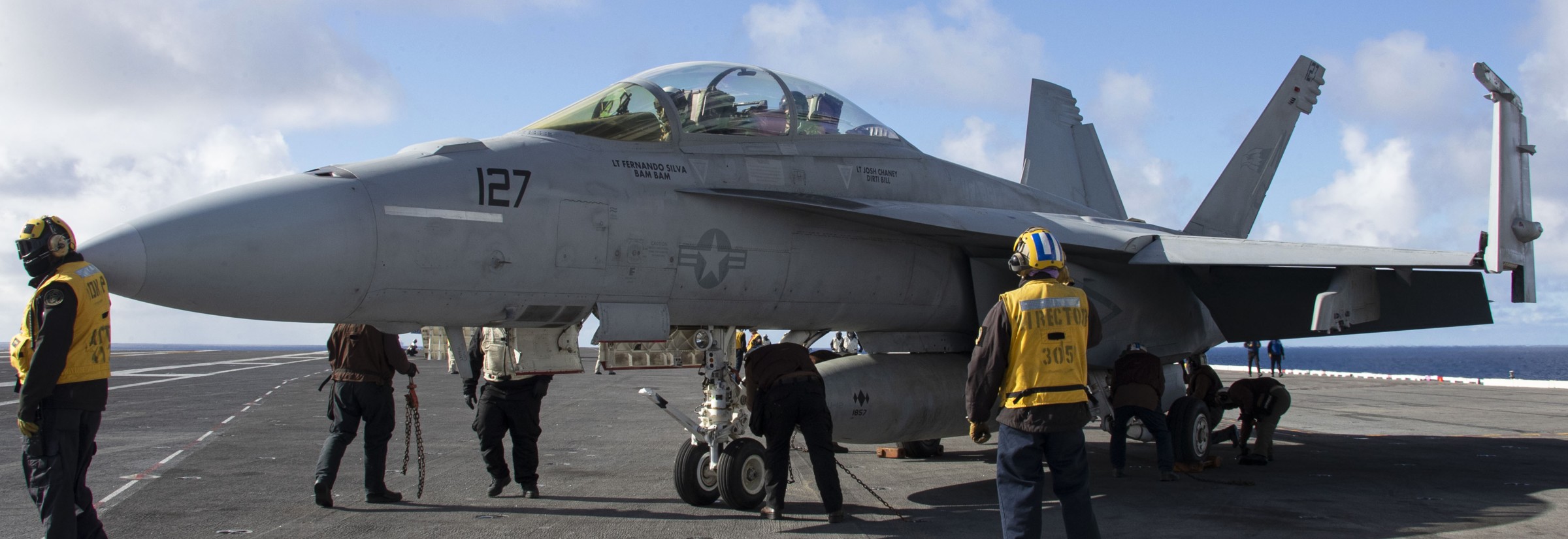 vfa-122 flying eagles strike fighter squadron f/a-18f super hornet cvn-72 uss abraham lincoln 89