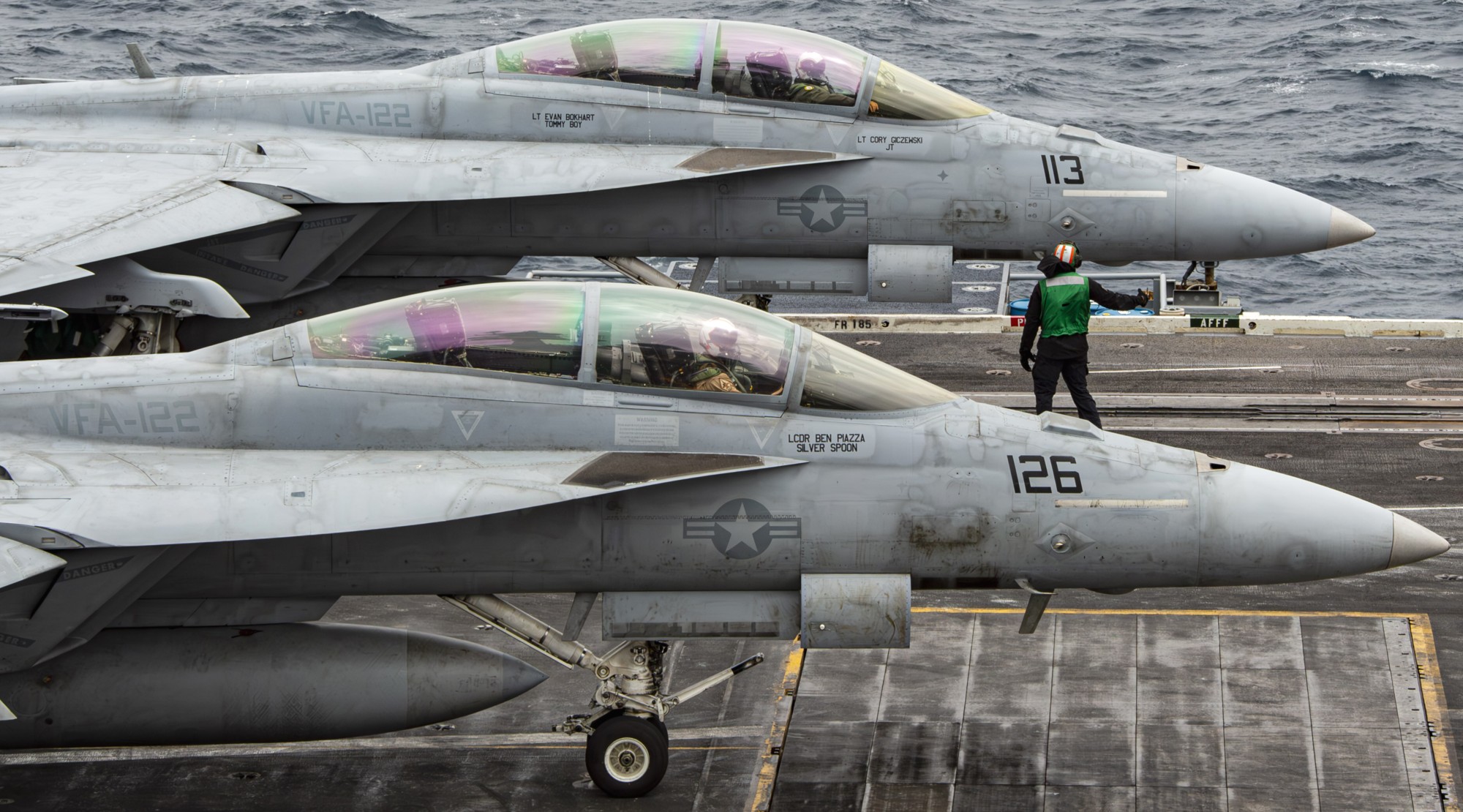 vfa-122 flying eagles strike fighter squadron f/a-18f super hornet cvn-72 uss abraham lincoln 91