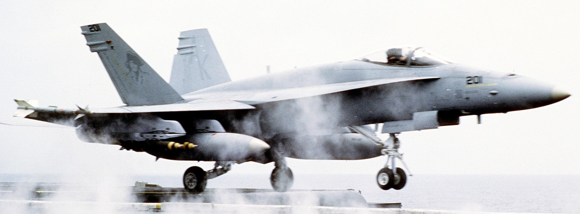 vfa-132 privateers strike fighter squadron f/a-18a hornet cvw-13 cv-43 uss coral sea 1985 29