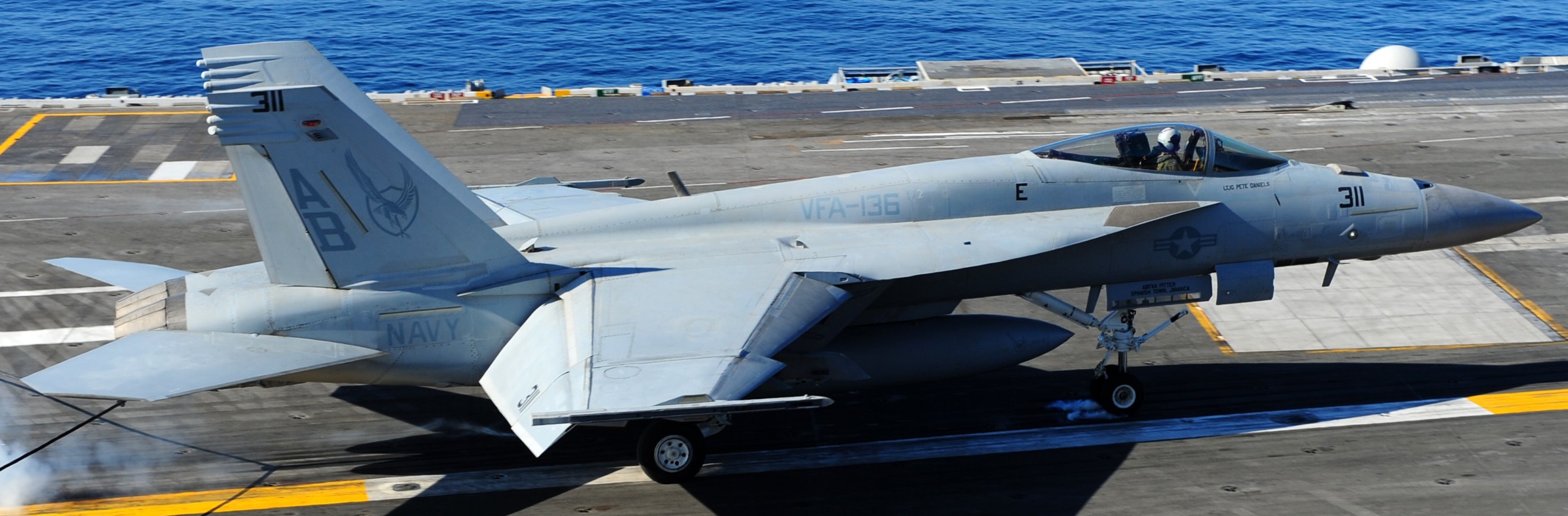 vfa-136 knighthawks strike fighter squadron f/a-18e super hornet cvw-1 cvn-71 uss george h. w. bush 2013 135