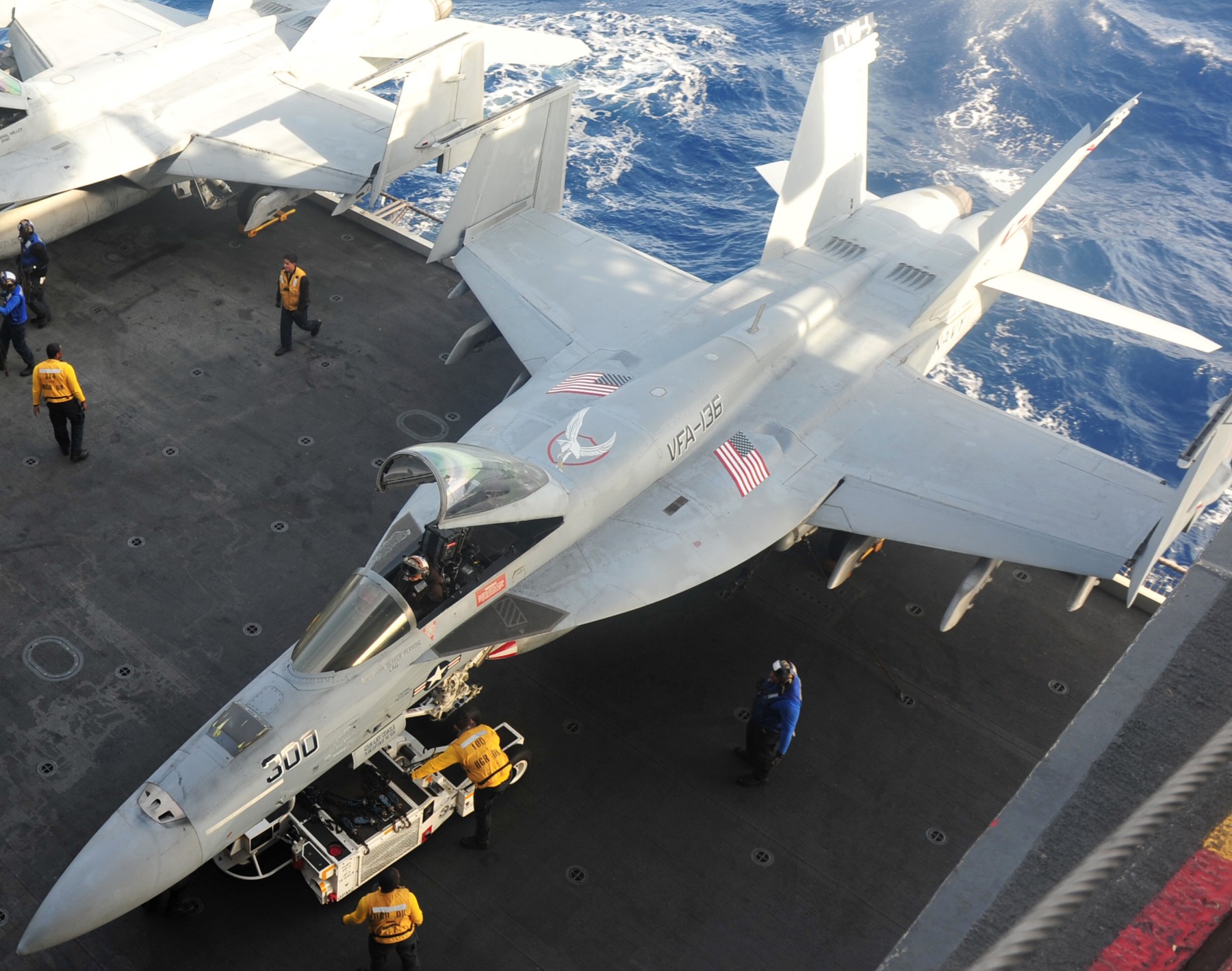 vfa-136 knighthawks strike fighter squadron f/a-18e super hornet cvw-1 cvn-75 uss harry s. truman 145